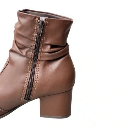 Bota Via Uno Feminina Cacau Salto Bloco 