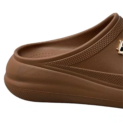 Crocs Aberto Yvate Feminino Marrom Acompanha Acessórios