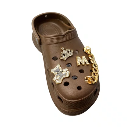 Crocs Corfly Feminina Marrom Pingente 