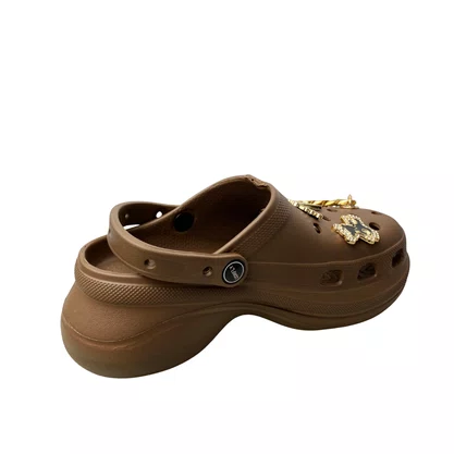 Crocs Corfly Feminina Marrom Pingente 