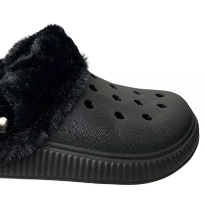Crocs Moleca Feminina Preto Peluciada 
