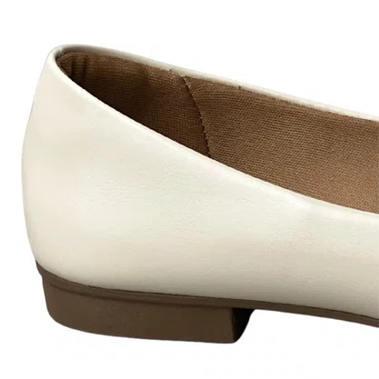 Sapatilha Helena Be Feminina Off White Ferragem Dourada 