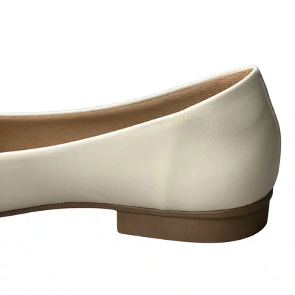 Sapatilha Helena Be Feminina Off White Ferragem Dourada 