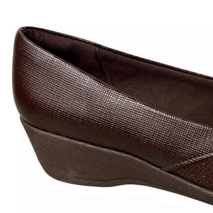 Sapato Piccadilly Feminino Cacau Ferragem Dourada 