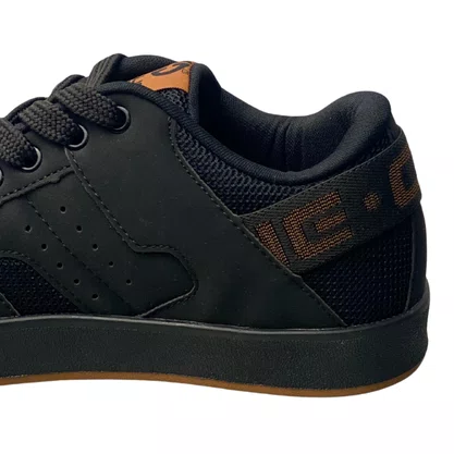 Tênis Ollie Masculino Preto Cadarço 