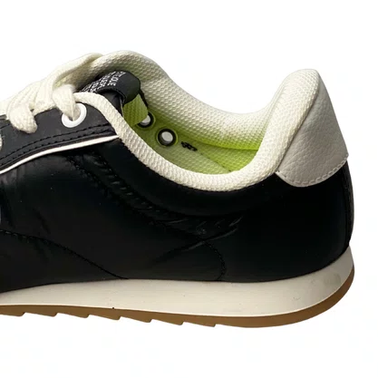 Tênis Petite Jolie Feminino Preto Cadarço 