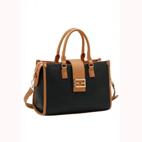 Bolsa Chenson Feminina Preta Ferragens Douradas 