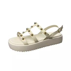 Sandália Flat Moleca Feminina Branco Off Ferragens Douradas 