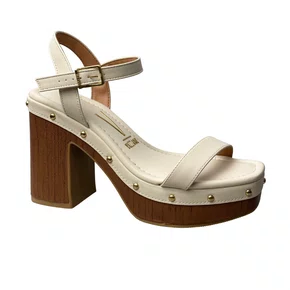 Sandália Vizzano Feminina Branco Off Ferragens Douradas