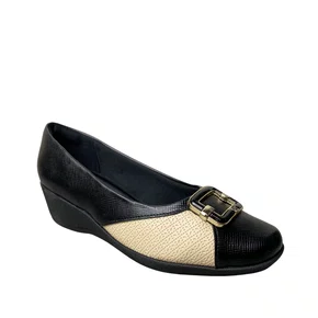 Sapato Piccadilly Feminino Preto Ferragem Dourada 