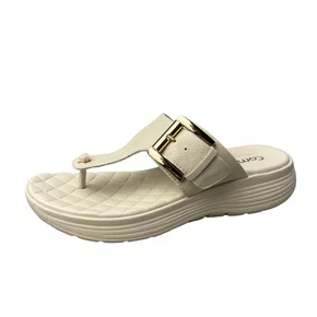Tamanco Comfortflex Feminino Coconut Fivela Dourada 