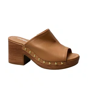 Tamanco Moleca Feminino Camel Ferragens Douradas