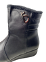 Bota Mooncity fem. cano baixo peluciada preto 