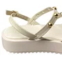 Sandália Flat Moleca Feminina Branco Off Ferragens Douradas 