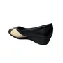 Sapato Piccadilly Feminino Preto Ferragem Dourada 